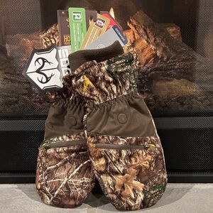 Hot Shot Realtree Edge 3M Thinsulate,heat pocket,pro text,odor,X pop top,camo